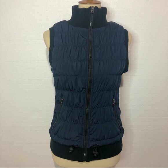 CALVIN KLEIN PERFORMANCE POLY FILLED VEST - Picture 3 of 13